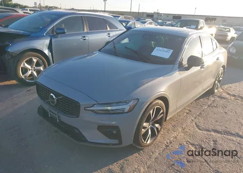 2024 Volvo S60 B5 Core Dark Theme из США, поврежденный, VIN 7JRL12FK0RG322142